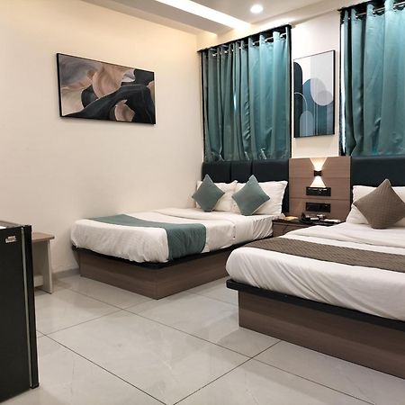 Hotel Paris Plaza Ahmedabad Exterior foto