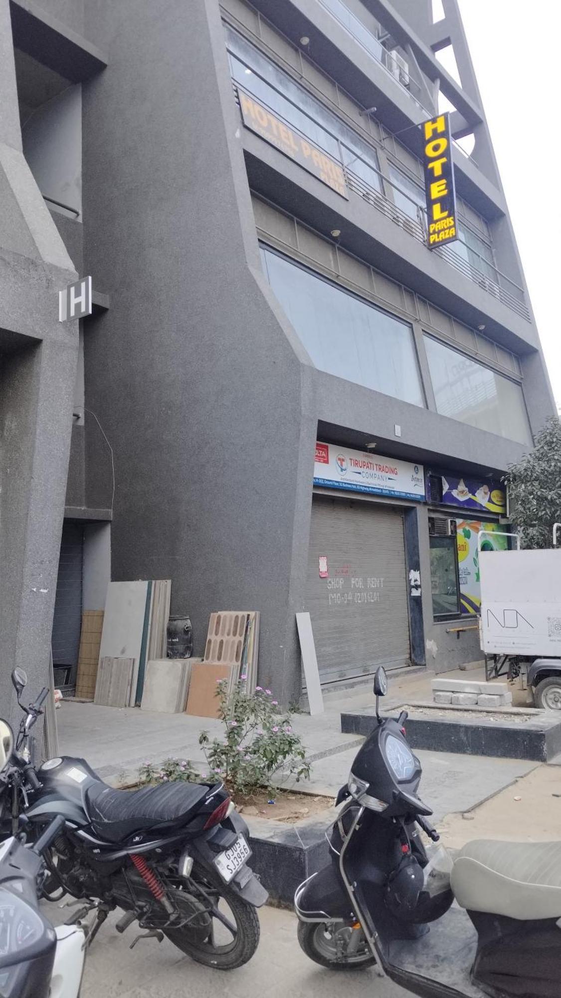 Hotel Paris Plaza Ahmedabad Exterior foto